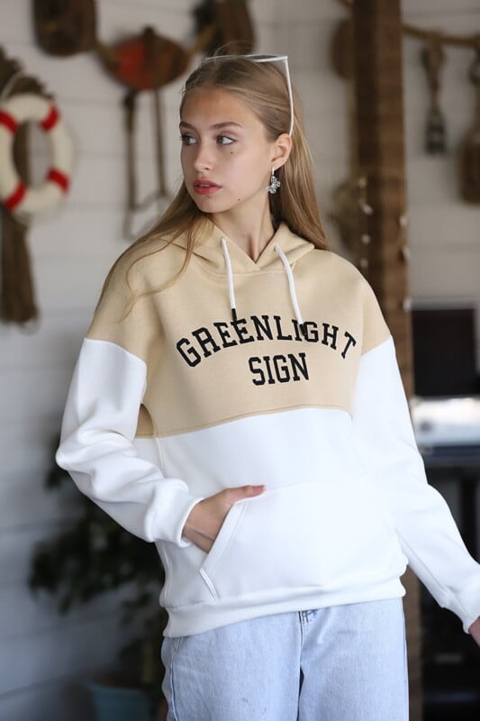 Sweat à capuche en tissu Fleece pour Femme Greenlight Biege – Image 2