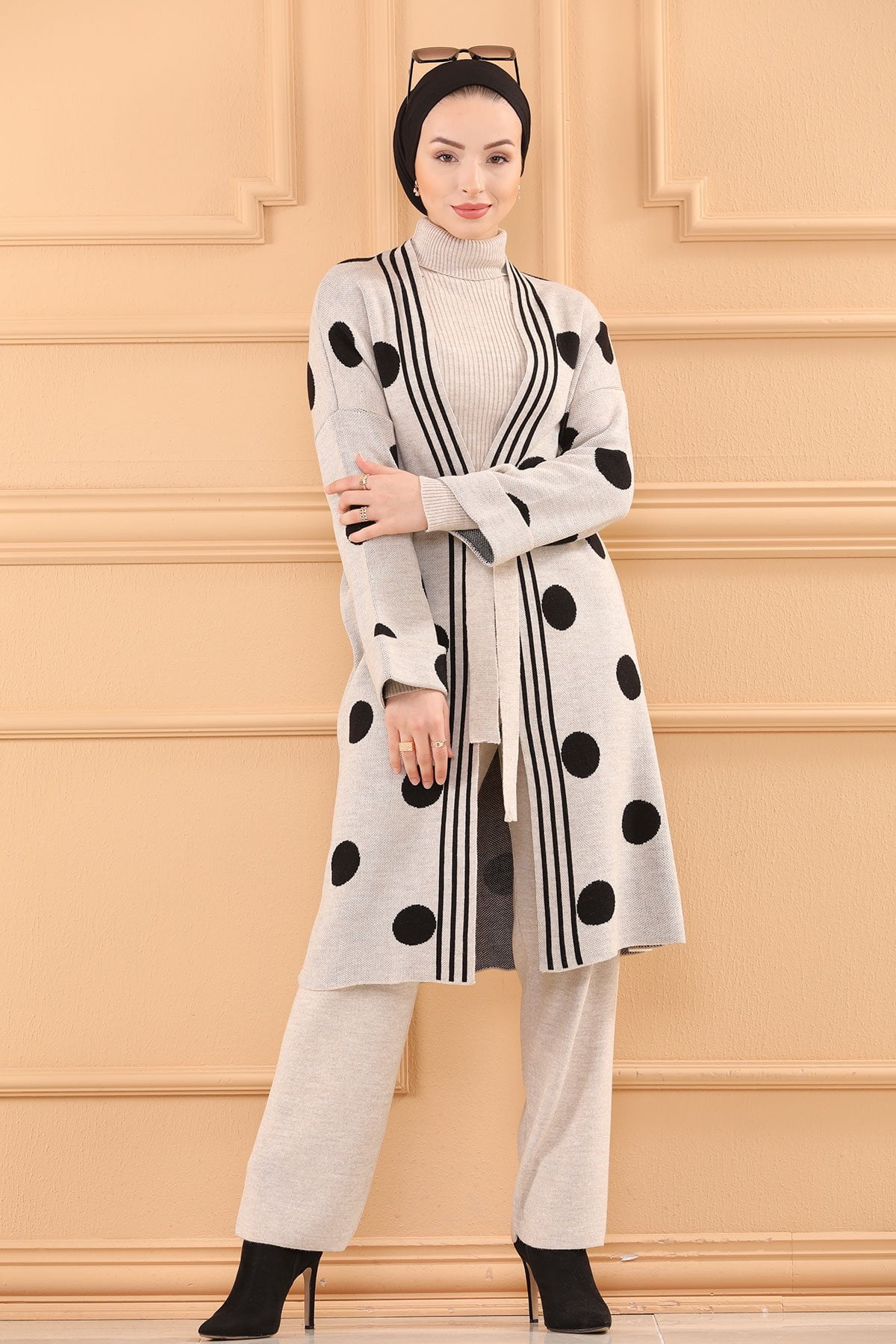 Ensemble de 3 pièces pour femmes beige pointillé en noir