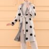 Ensemble de 3 pièces pour femmes beige pointillé en noir Ensemble de 3 pièces pour femmes beige pointillé en noir